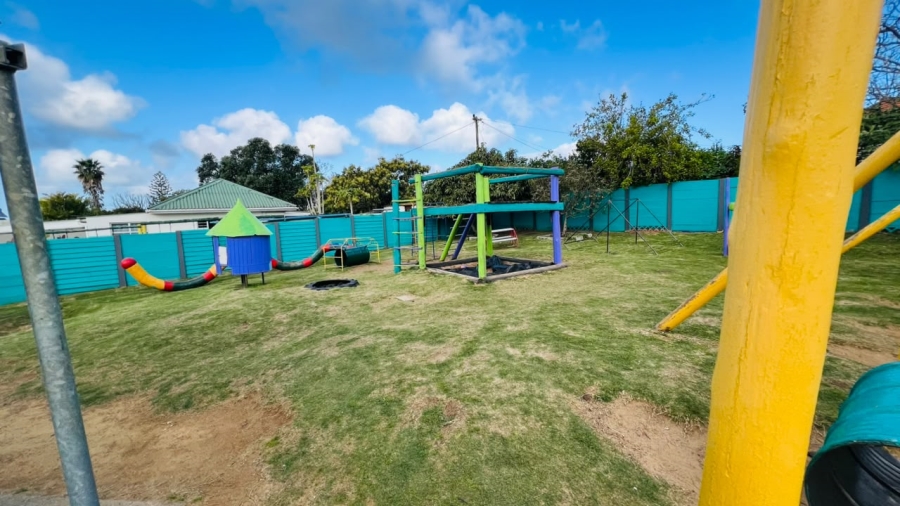 5 Bedroom Property for Sale in Greenfields Eastern Cape